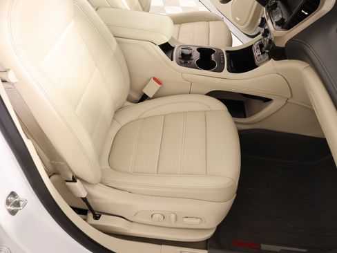 Used 2023 GMC Acadia Denali w/ Denali Ultimate Package AWD/4WD image 14