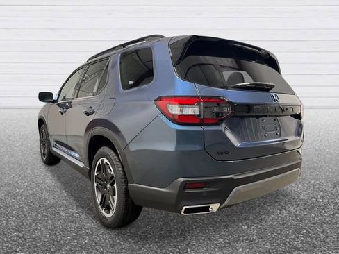 New 2026 Honda Pilot Touring image 3