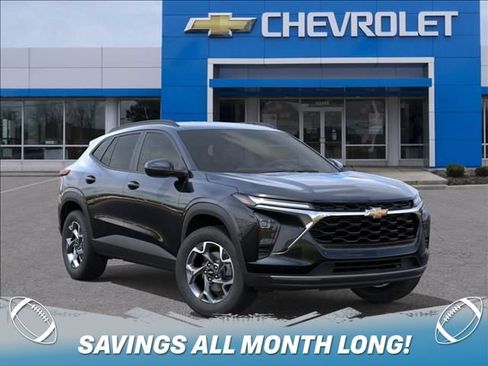 New 2026 Chevrolet Trax LT w/ Driver Confidence Package FWD image 7