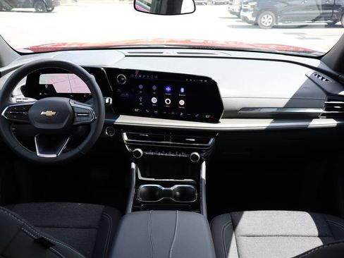 New 2025 Chevrolet Traverse LT w/ Sun and Wheel Package image 42
