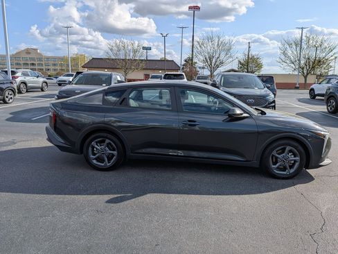 Used 2025 Kia K4 LXS image 2
