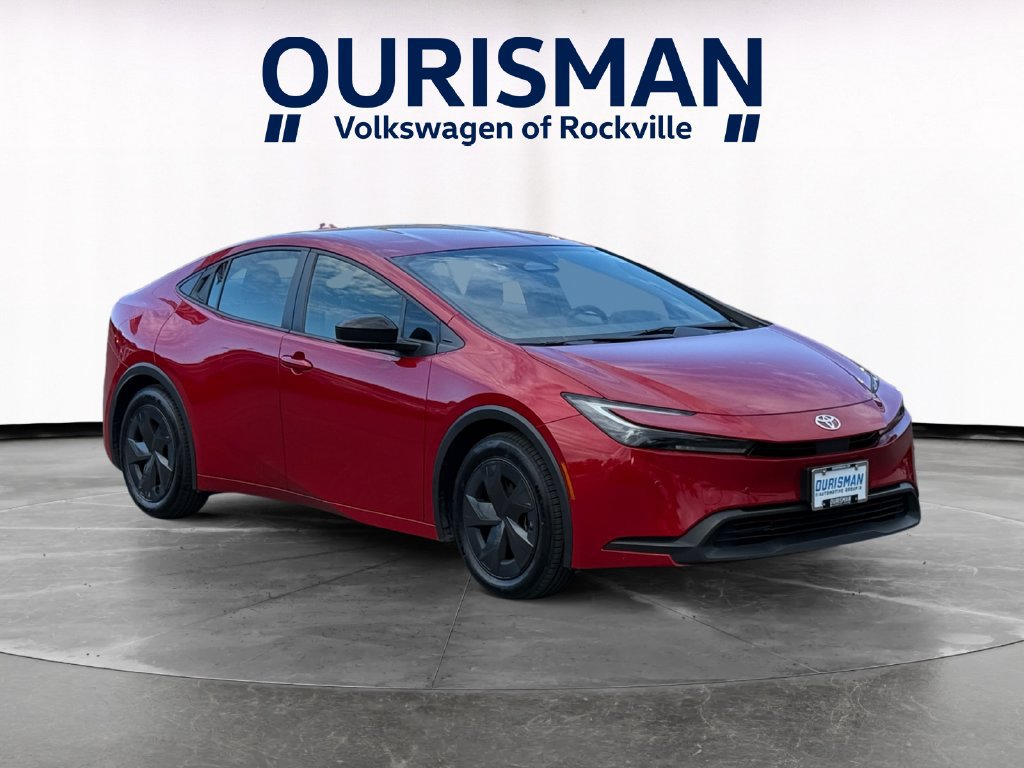 Used 2023 Toyota Prius LE FWD image 1