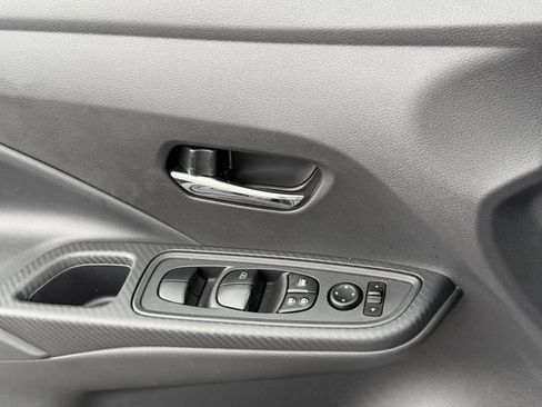 Used 2025 Nissan Versa SV w/ Trunk Package FWD image 18