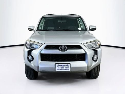 Used 2018 Toyota 4Runner SR5 RWD image 6