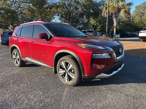 Used 2023 Nissan Rogue Platinum w/ Platinum Premium Package image 2