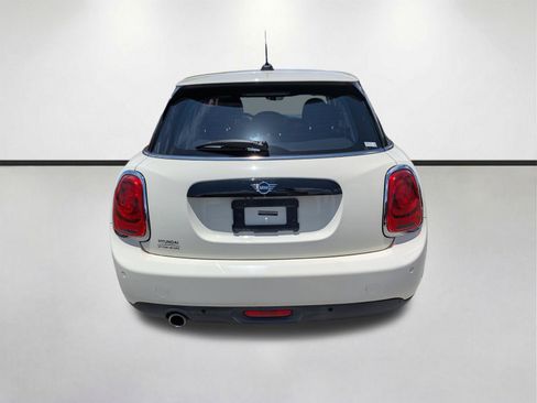 Used 2021 MINI Cooper 4-Door Hardtop w/ Storage Package FWD image 5
