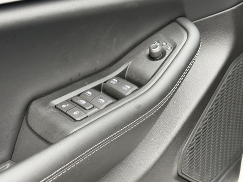 New 2026 Jeep Grand Cherokee Altitude image 20