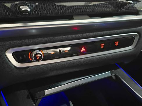 Used 2024 BMW X5 xDrive40i w/ Premium Package image 28