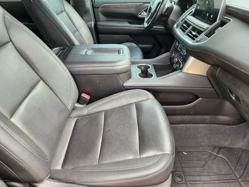 Used 2022 Chevrolet Suburban Z71 w/ Luxury Package AWD/4WD image 13