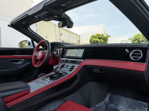 Used 2021 Bentley Continental GT AWD/4WD image 24