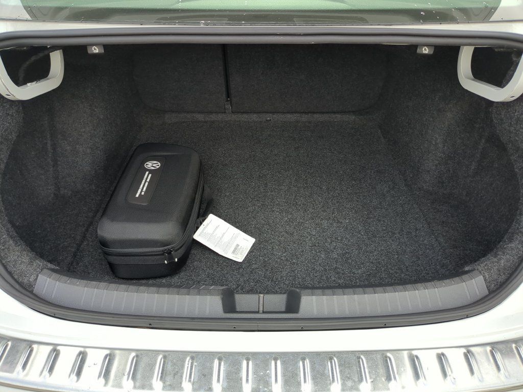 Certified 2024 Volkswagen Jetta S FWD image 9