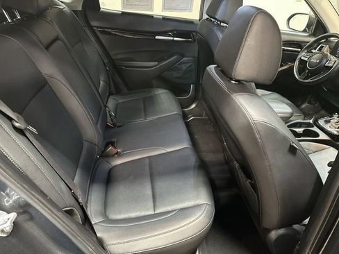 Used 2024 Kia Seltos EX AWD/4WD image 30