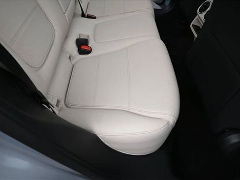 Certified 2025 Mercedes-Benz GLC 300 4MATIC image 24