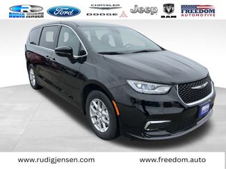 New 2026 Chrysler Pacifica Select 360° Tour