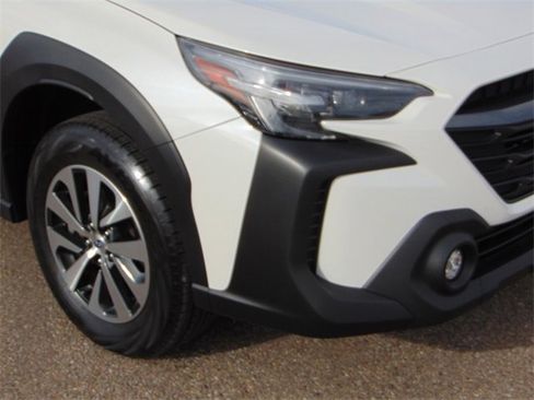 Certified 2024 Subaru Outback 2.5i image 2