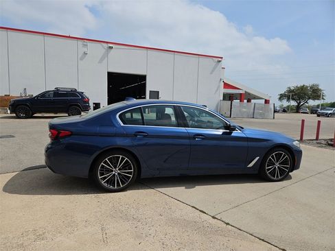 Used 2023 BMW 530i w/ Premium Package image 9