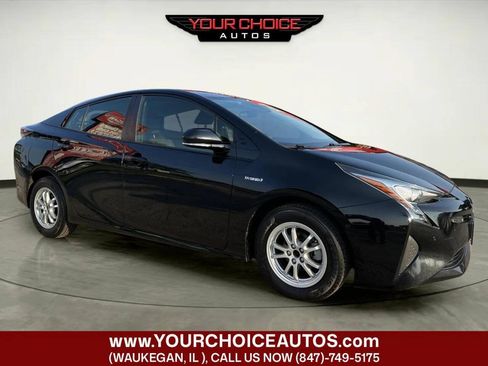 Used 2018 Toyota Prius Three FWD image 7