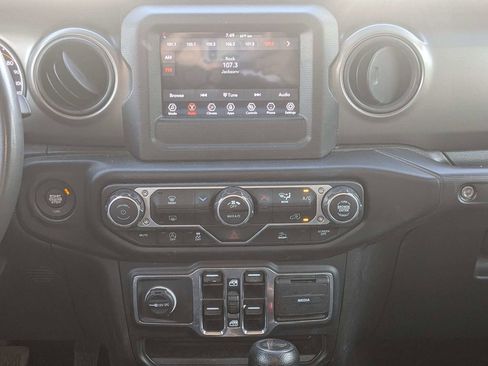 Used 2023 Jeep Wrangler Unlimited Sport AWD/4WD image 18