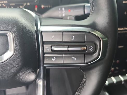 Used 2025 GMC Acadia Elevation w/ Elevation Premium Package FWD image 19