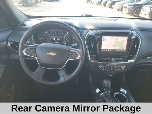 Used 2023 Chevrolet Traverse LT w/ LT Premium Package image 4