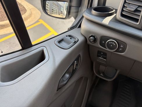Used 2025 Ford Transit 250 Low Roof w/ Exterior Upgrade Package RWD image 13
