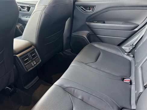 Certified 2025 Subaru Forester Limited image 17