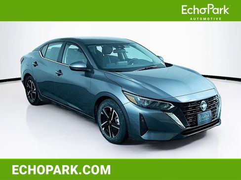 Used 2025 Nissan Sentra SV FWD image 1