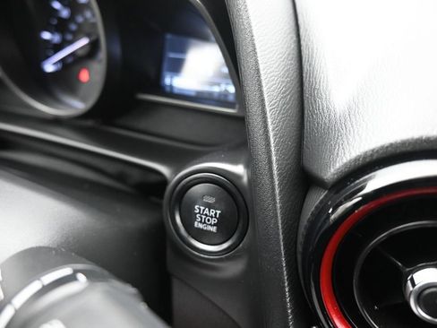 Used 2018 MAZDA CX-3 Touring FWD image 18