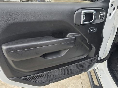 Used 2024 Jeep Wrangler Sport S image 20