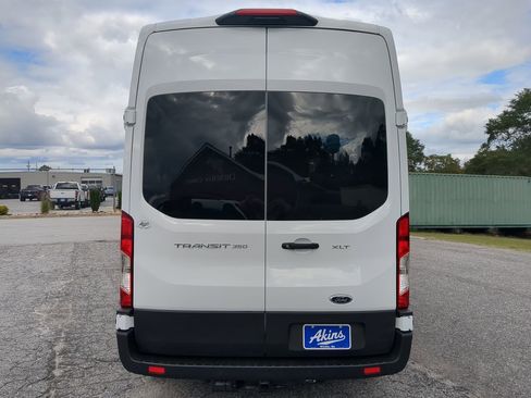 Used 2024 Ford Transit 350 XLT image 4