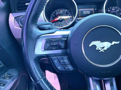 Used 2018 Ford Mustang GT RWD image 19