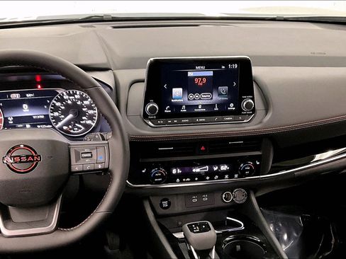New 2026 Nissan Rogue SV AWD/4WD image 23