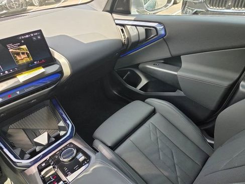 Used 2025 BMW X3 xDrive30i AWD/4WD image 16