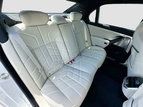 New 2026 BMW 760i xDrive w/ Executive Package AWD/4WD image 21