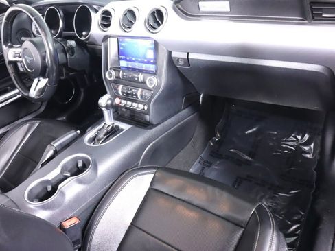 Used 2022 Ford Mustang Premium RWD image 39