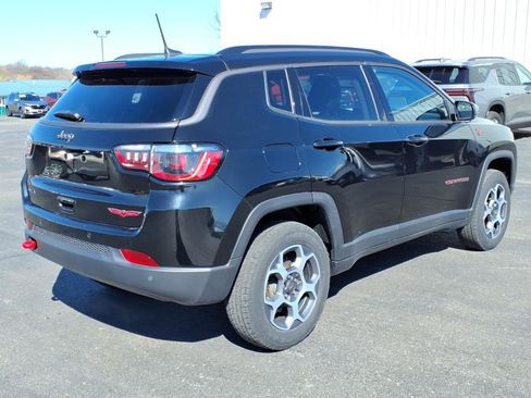 Used 2022 Jeep Compass Trailhawk w/ Trailhawk Convenience Group AWD/4WD image 5