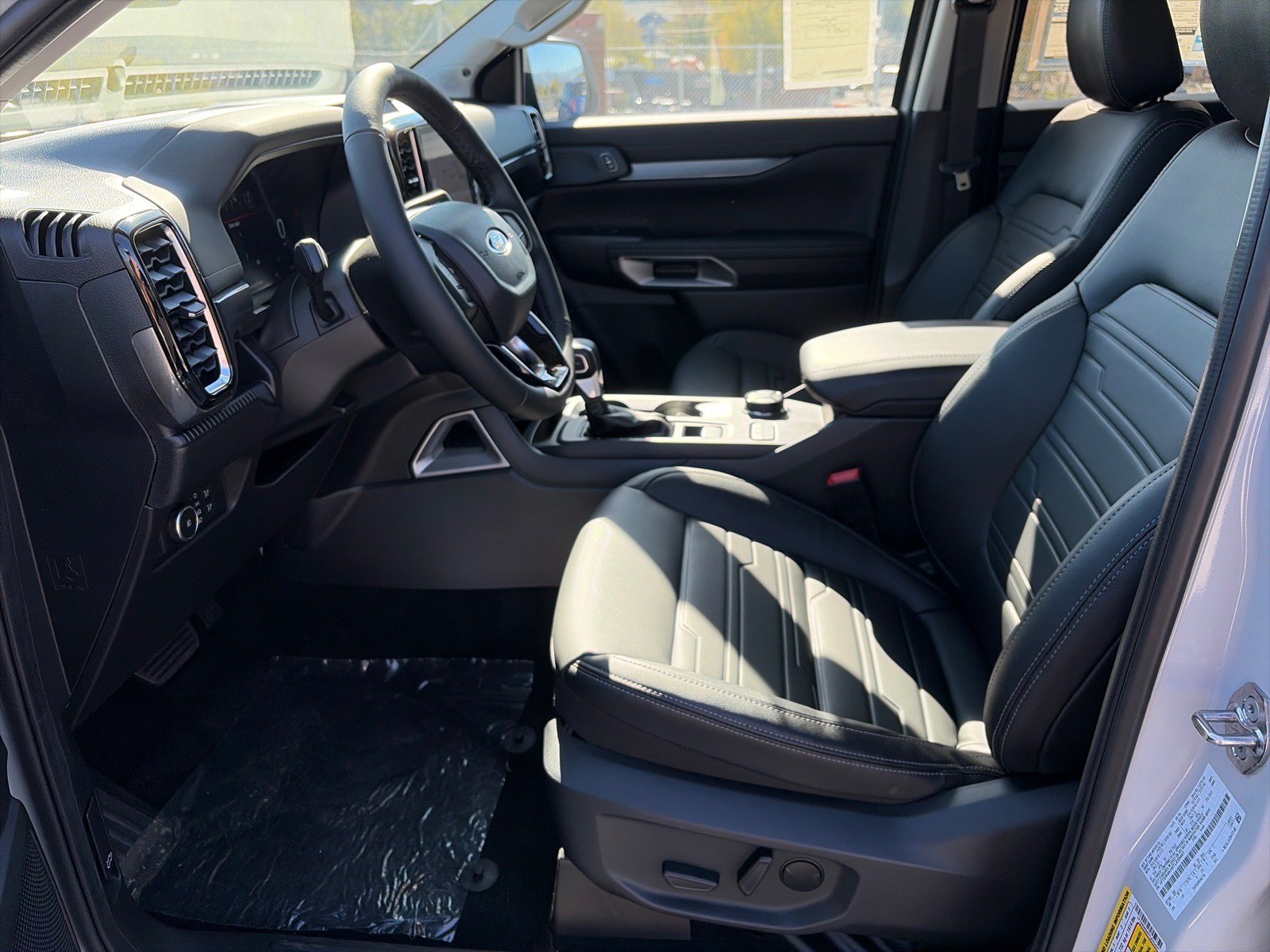 New 2026 Ford Ranger Lariat w/ FX4 Off-Road Package AWD/4WD image 18