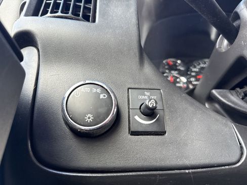 Used 2014 Chevrolet Express 3500 image 20