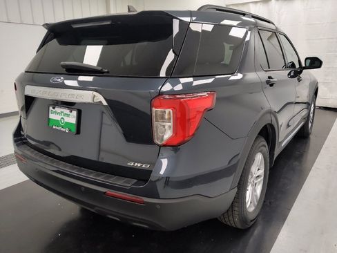 Used 2023 Ford Explorer XLT AWD/4WD image 9