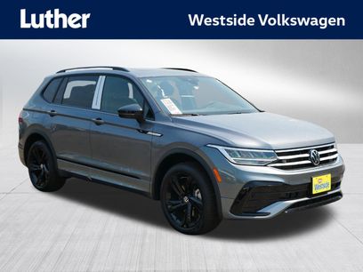 New 2024 Volkswagen Tiguan SE R-Line