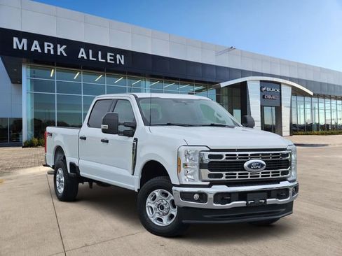 Used 2025 Ford F250 XLT w/ FX4 Off-Road Package AWD/4WD image 1