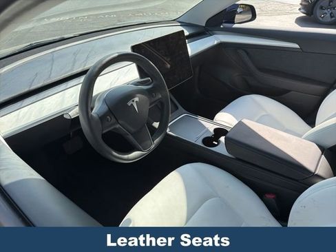 Used 2023 Tesla Model 3 Standard Range image 4