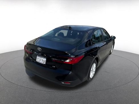 Used 2025 Toyota Camry LE image 14