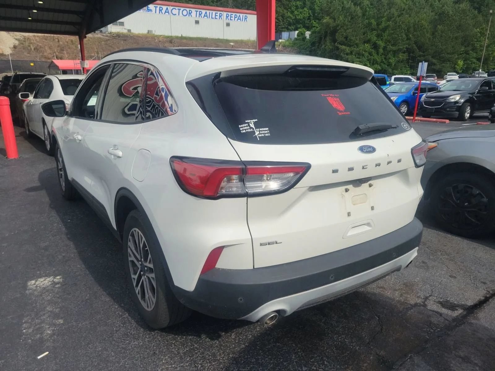 Used 2022 Ford Escape SEL w/ Technology Package FWD image 4