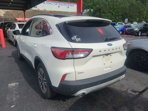 Used 2022 Ford Escape SEL w/ Technology Package FWD image 4