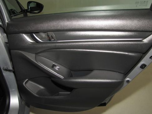 Used 2022 Honda Accord Sport image 18