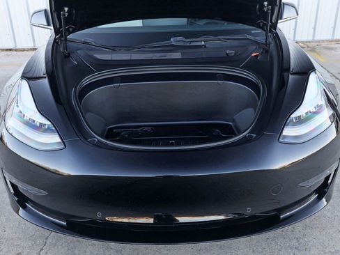 Used 2019 Tesla Model 3 Standard Range Plus image 8