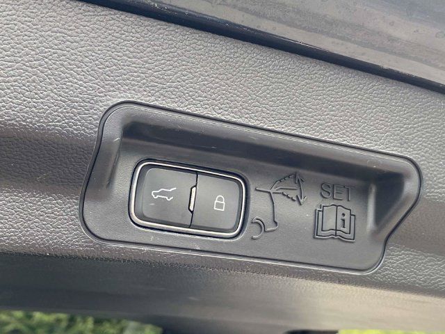 Certified 2023 Ford Explorer XLT RWD image 15