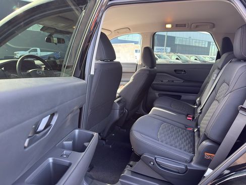 New 2026 Nissan Pathfinder SV image 29