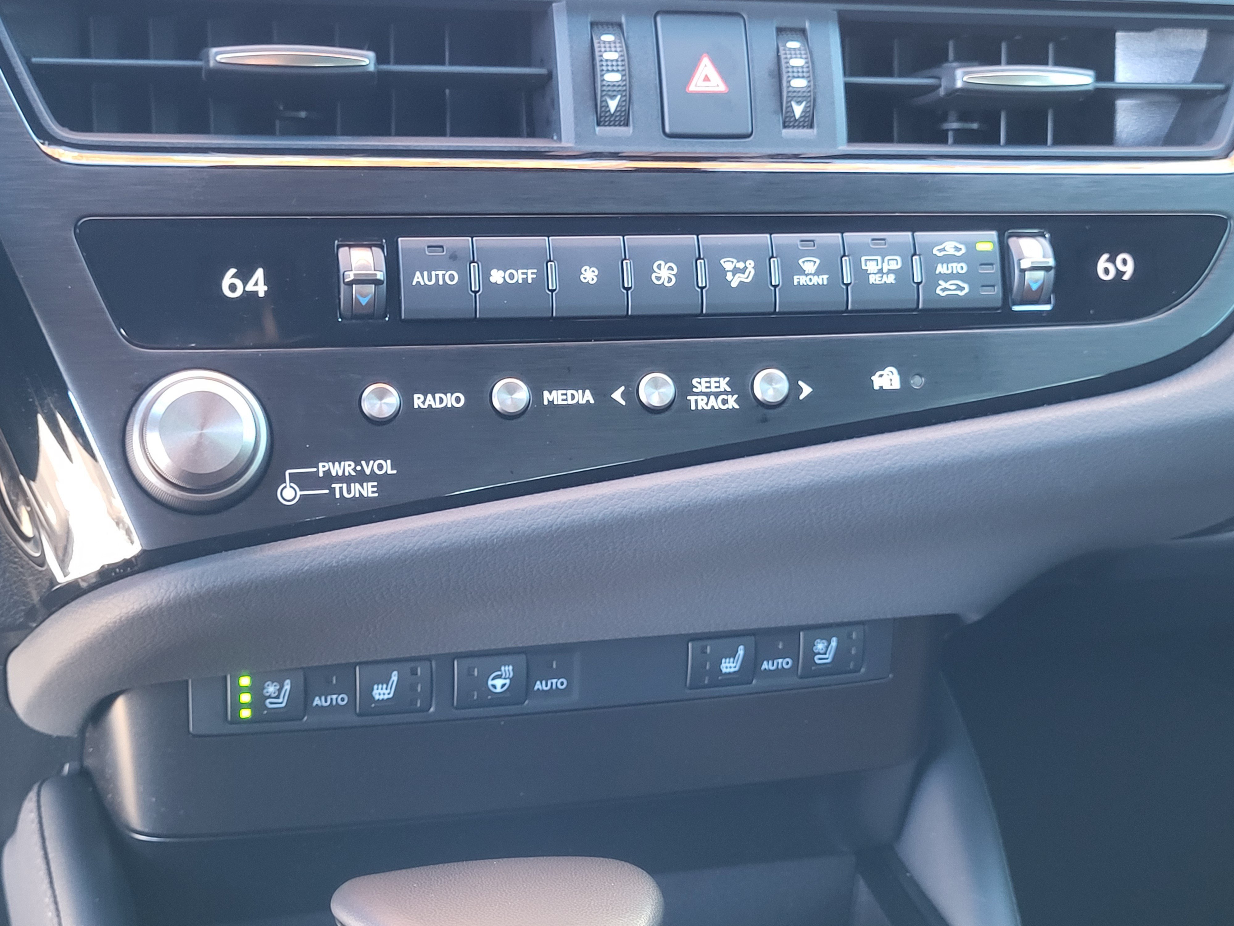 Used 2025 Lexus ES 350 w/ Premium Package FWD image 19